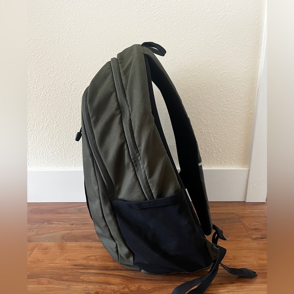 Unisex Columbia Hunter Green Street Backpack - Picture 6 of 6